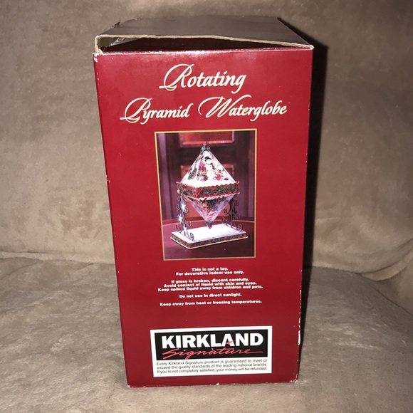 Kirkland signature Rotating Pyramid Waterglobe Christmas Decor 💕 - Picture 2 of 8